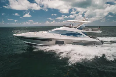 2022 Azimut 72 FLY