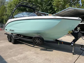 2024 Yamaha Boats AR250