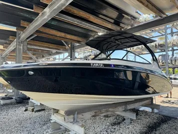 2018 Yamaha Boats 242 SE Limited