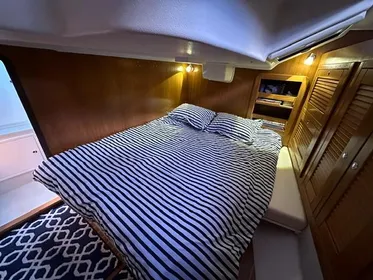 Aft inline double berth stateroom 