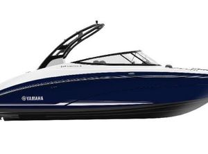 2017 Yamaha Boats 242 LTD S