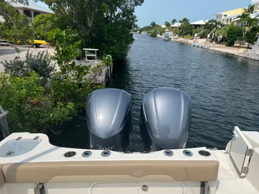 2018 Sailfish 320 CC