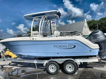 2023 Robalo R222EX