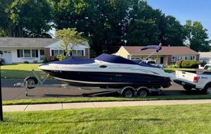 2005 Sea Ray 240 Sundeck
