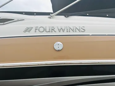 2008 Four Winns H310