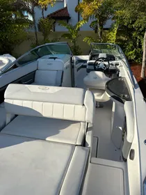 2012 Regal 24 Fasdeck