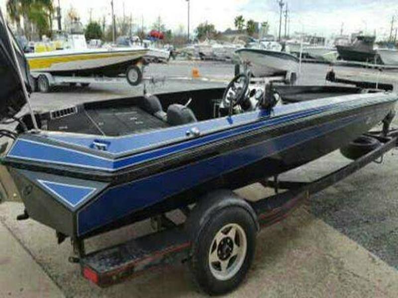 1990 Razor Marine 18 (HULL ONLY)