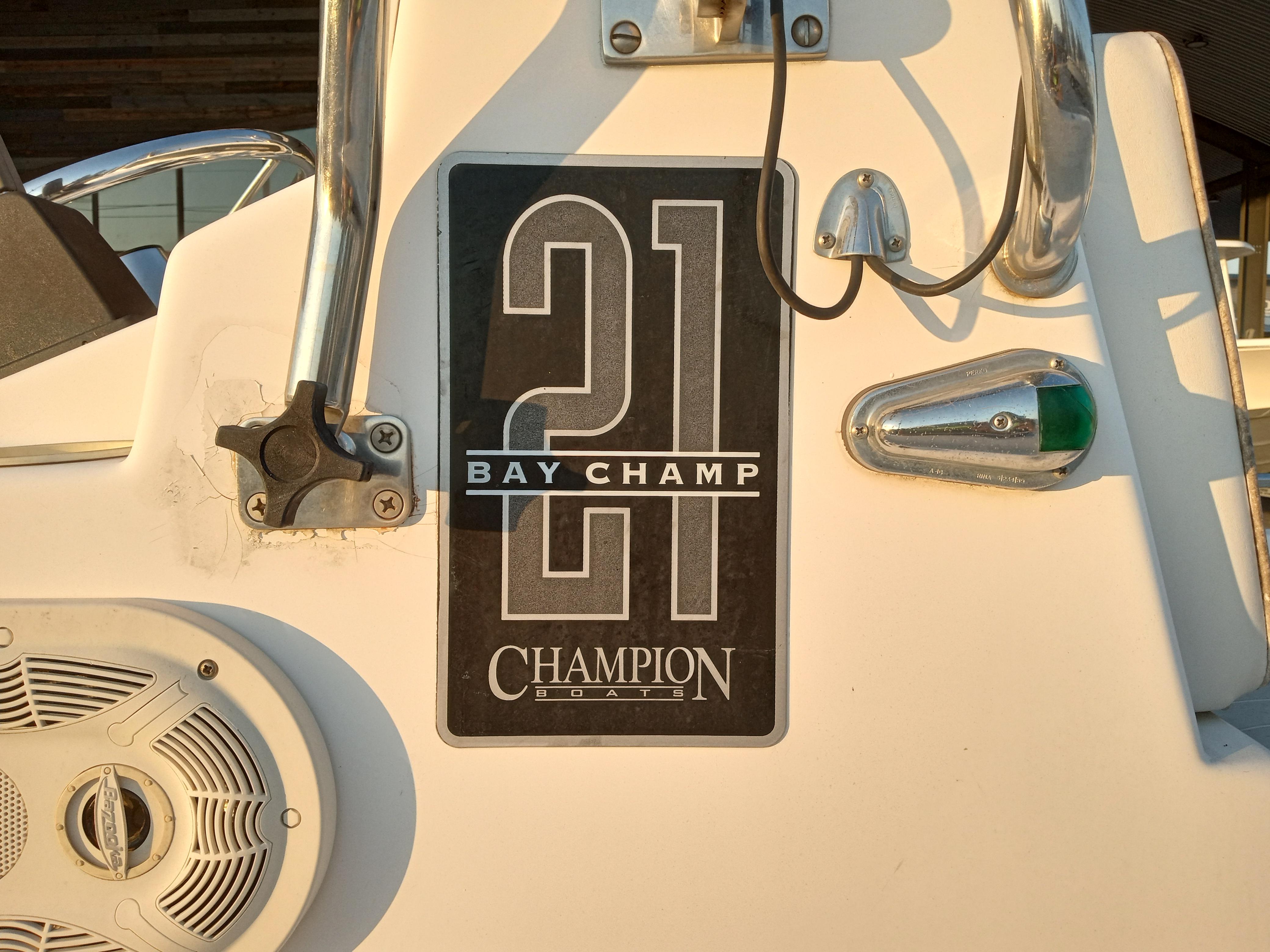 2000 Champion 21 Bay Champ