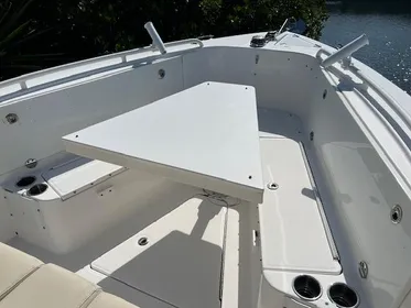 2016 Everglades 295 Center Console