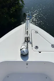 2016 Everglades 295 Center Console