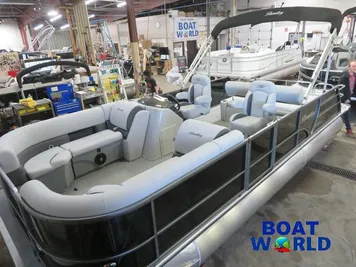 2024 Bentley Pontoons Legacy 220 Swingback Pontoon & Honda 4-Stroke EFI