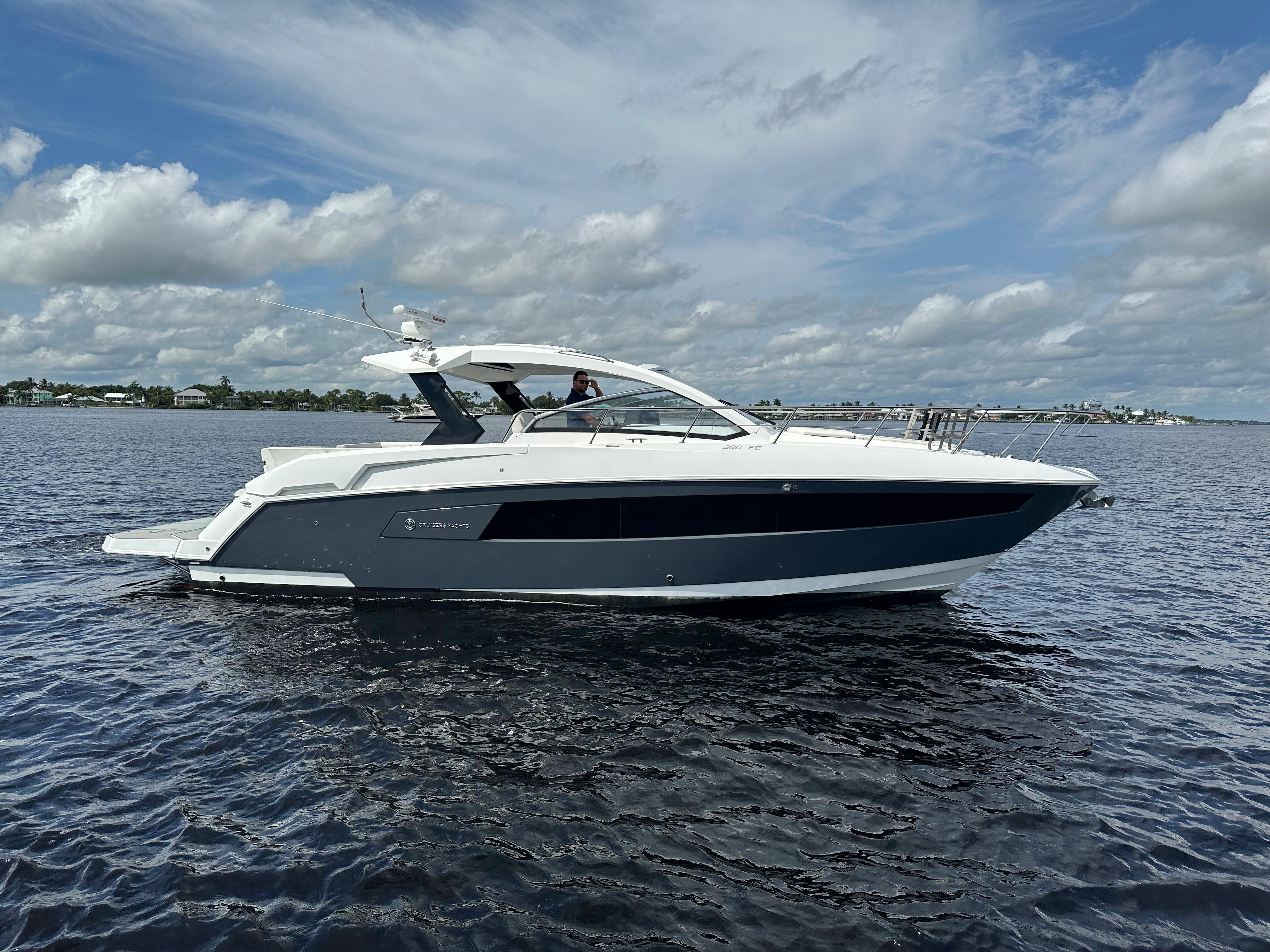 cruisers yachts 390 express coupe for sale