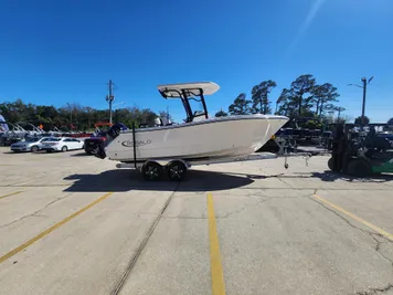 2024 Robalo 230 Center Console