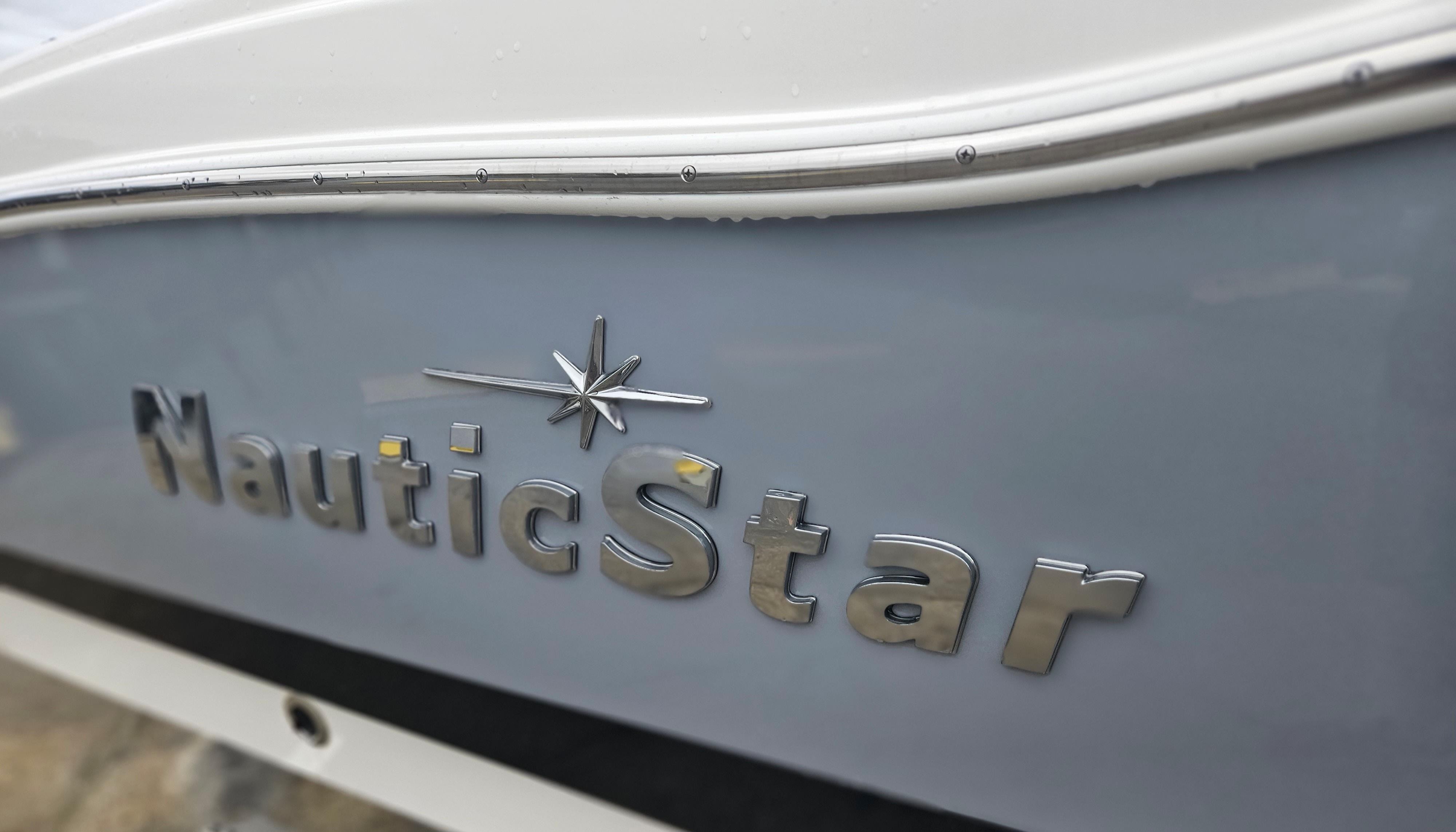 2023 NauticStar 231 Hybrid