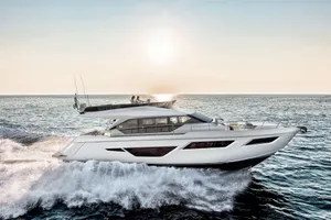 2025 Ferretti Yachts 580