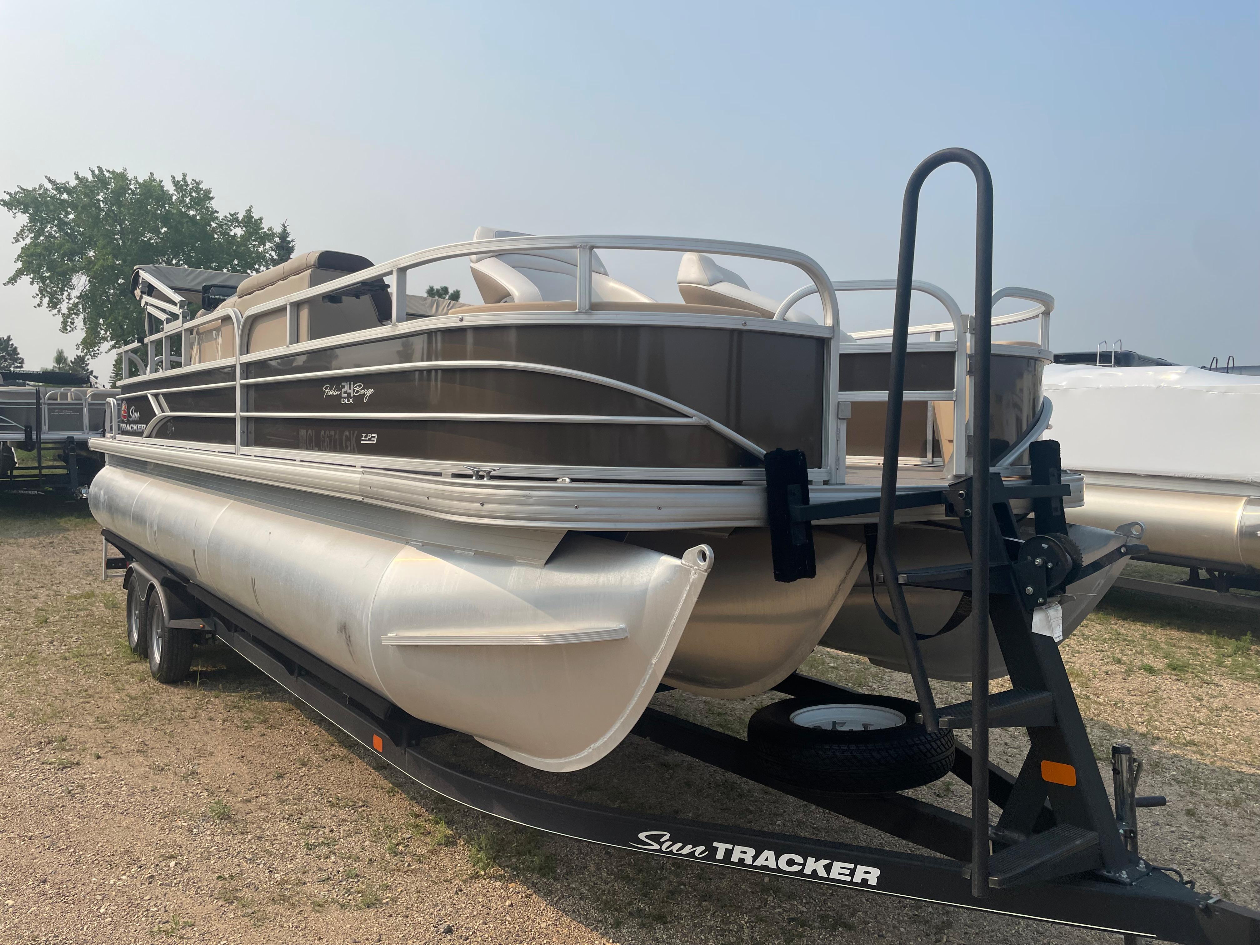 2018 Sun Tracker Fishin' Barge 24 XP3
