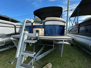 2022 Manitou 20 Oasis Angler Full Front Twin Tube