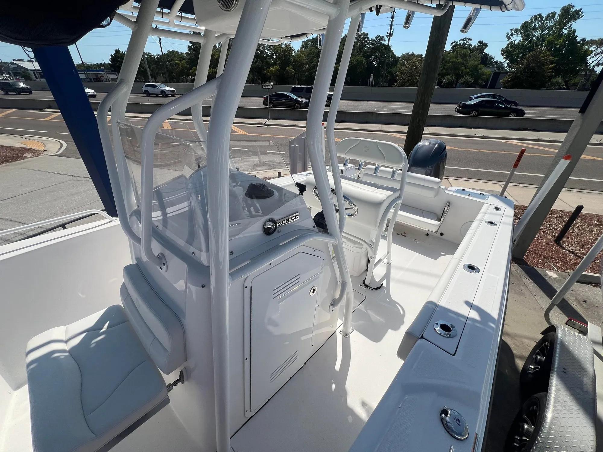 Used 2023 Edgewater 208 CC, 33764 Clearwater - Boat Trader