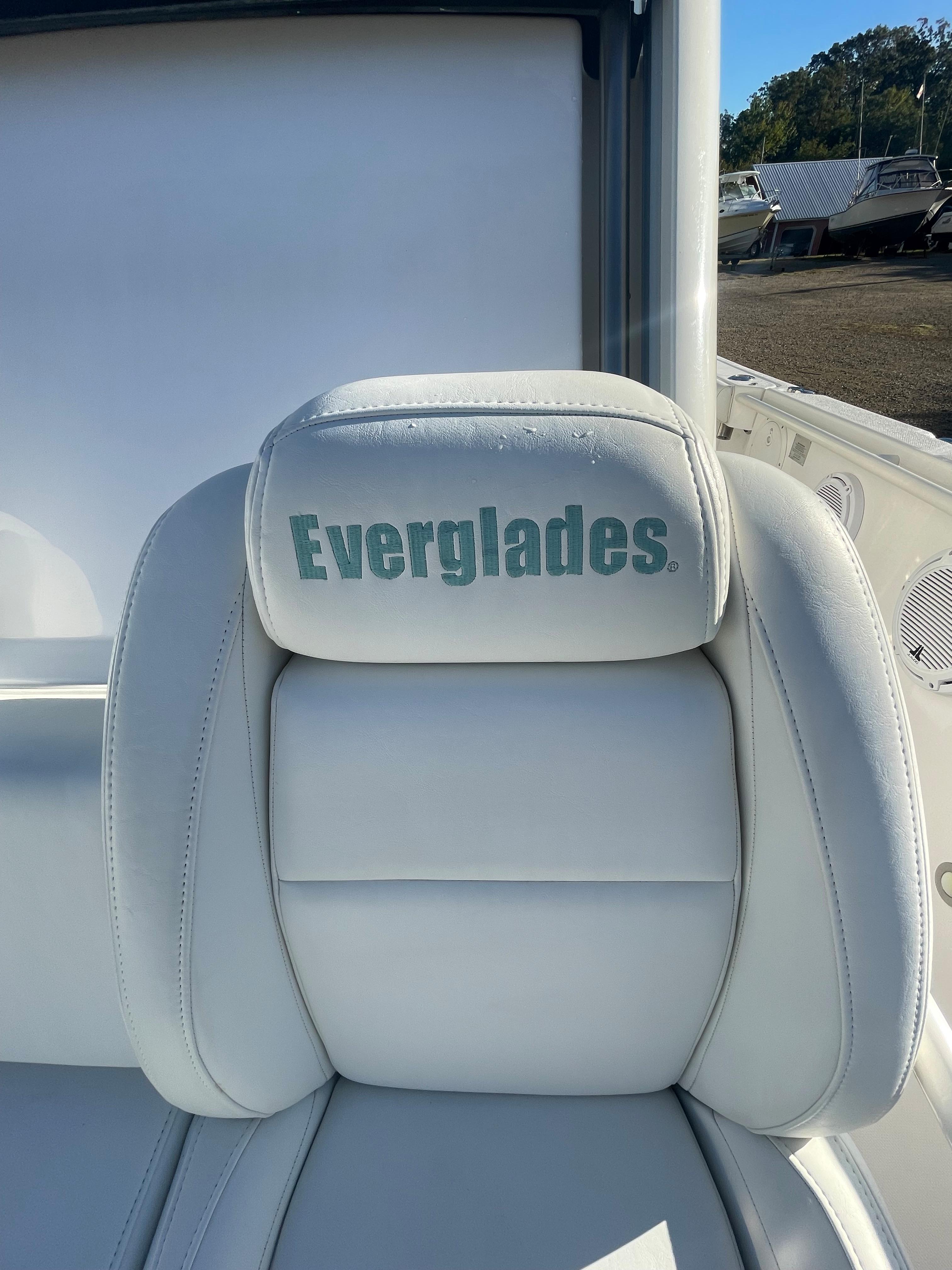2017 Everglades 275CC