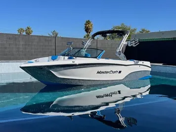 2024 MasterCraft XT22 T