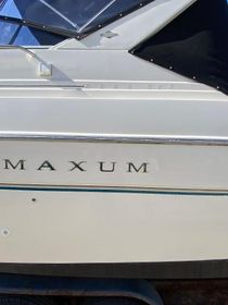 1997 Maxum 2800 SCR