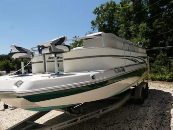 2007 SouthWind 229FS Hybrid Boat