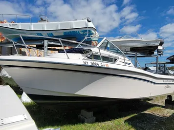 1995 Grady-White 222 Seafarer