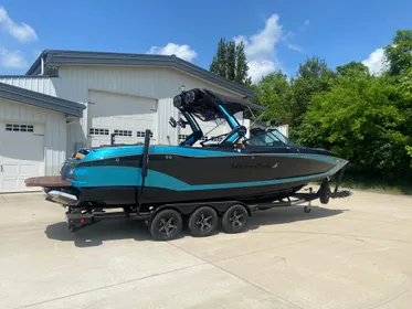 2022 MasterCraft X26