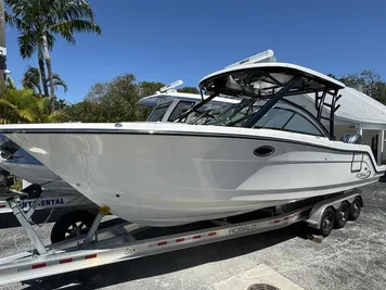 2023 Robalo R317