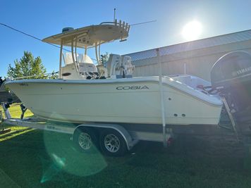 2017 Cobia 277 Center Console