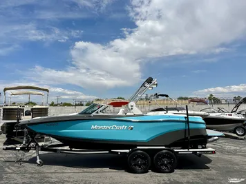 2018 MasterCraft XT22