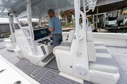 2019 INVINCIBLE boats 37' Catamaran