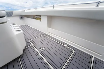 2019 INVINCIBLE boats 37' Catamaran