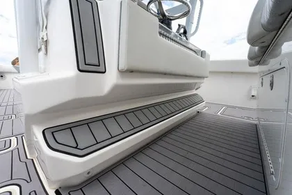 2019 INVINCIBLE boats 37' Catamaran