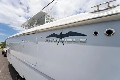 2019 INVINCIBLE boats 37' Catamaran