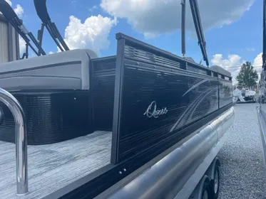 2023 Qwest Pontoons E-Class Lanai 822 LT