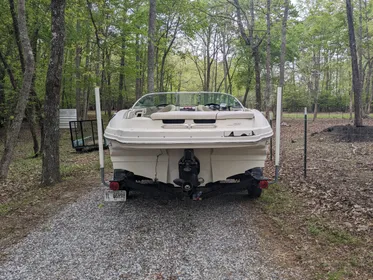 2005 Sea Ray 200 Select