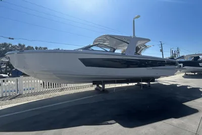 2023 Aviara AV36 Outboard