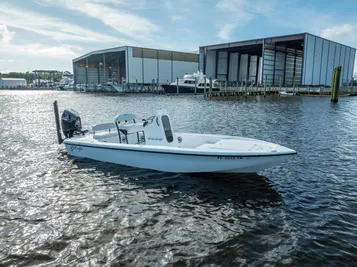 2023 Yellowfin 21 Bay