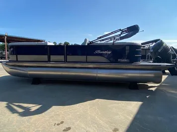 2024 Bentley Pontoons Legacy 223 Navigator 3/4 Tube