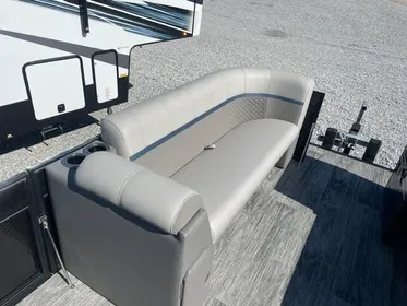 2023 Qwest Pontoons E-Class Lanai 822 LT