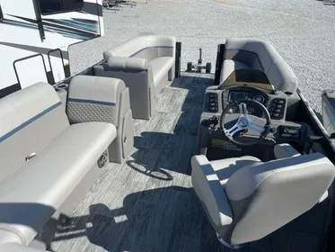 2023 Qwest Pontoons E-Class Lanai 822 LT