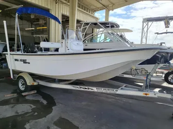 2010 Sea Hunt 19 Skiff