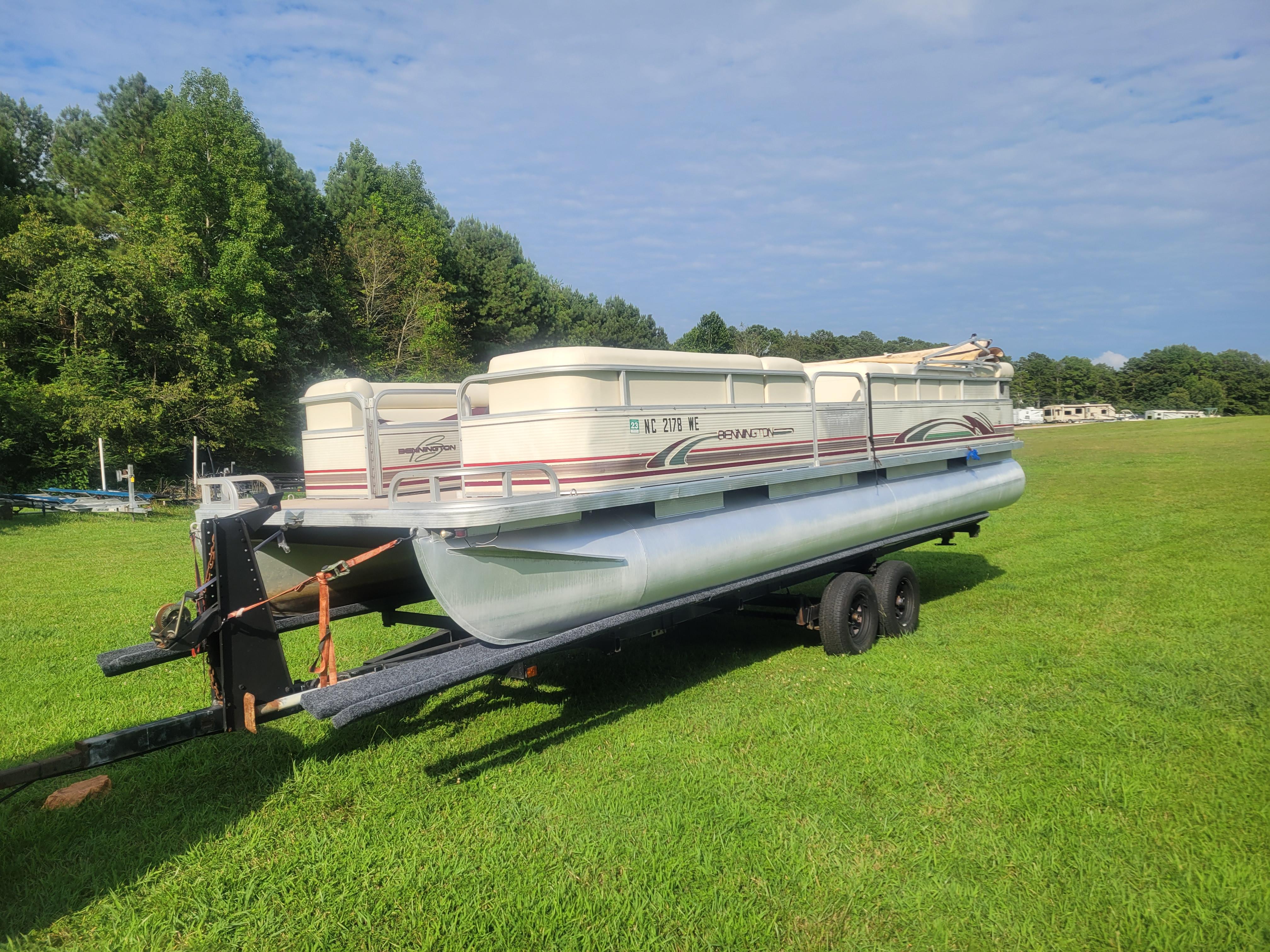 1998 Bennington pontoon for sale - Auto Parts - Lexington, South