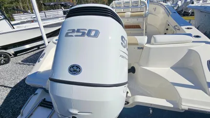 2024 Bulls Bay 230 Center Console