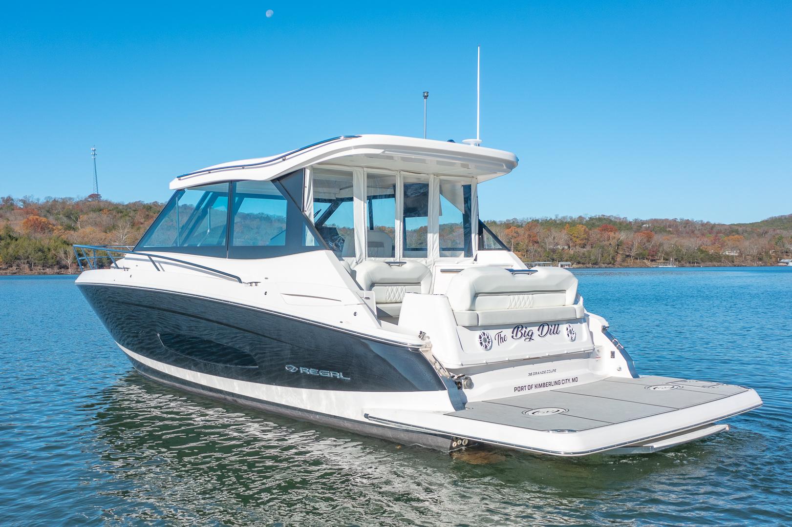 Used 2021 Regal 36 Grande Coupe, 65625 Cassville - Boat Trader