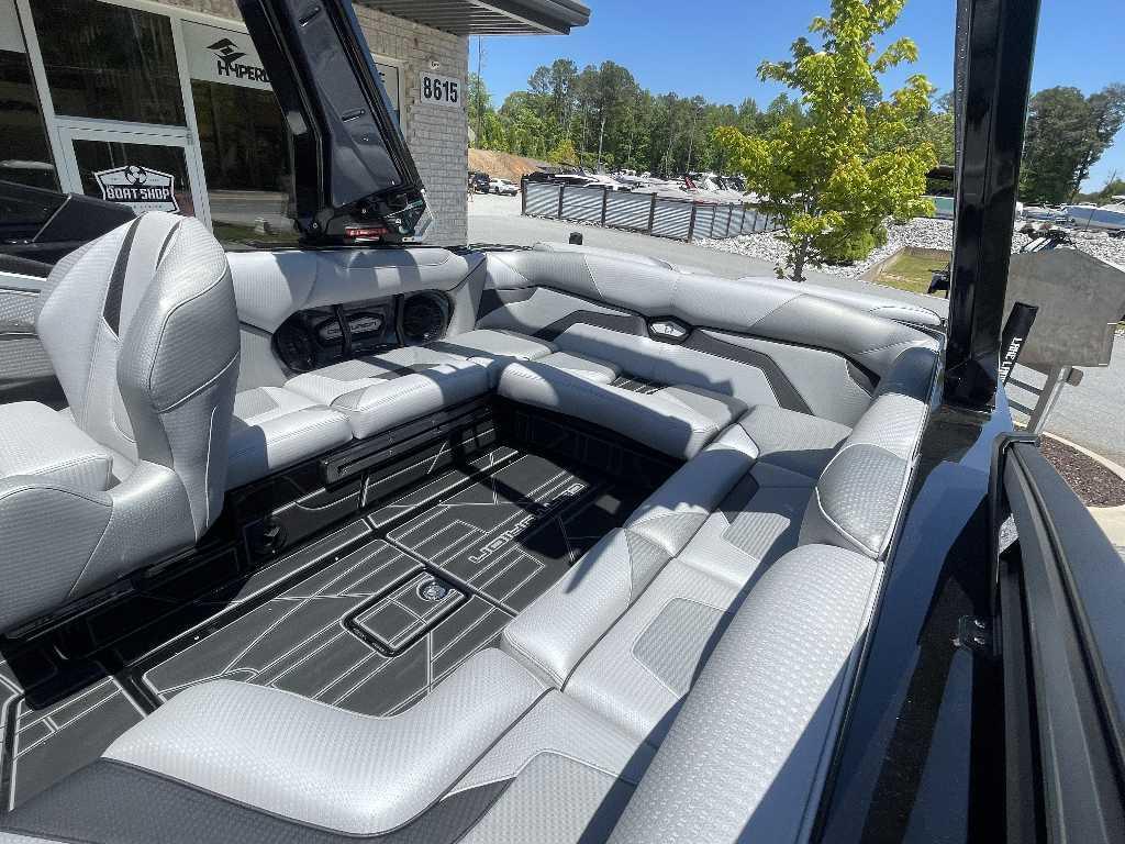 New 2023 Centurion Ri230, 30506 Lake Lanier - Boat Trader