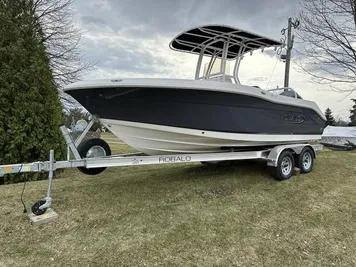 2024 Robalo R202EX