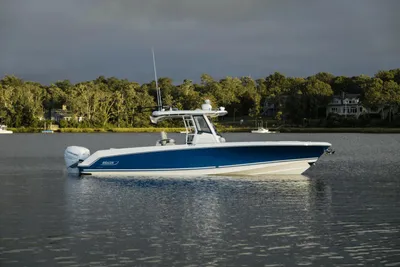 2024 Boston Whaler 330 Outrage