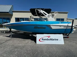 2017 Malibu Wakesetter 22 MXZ